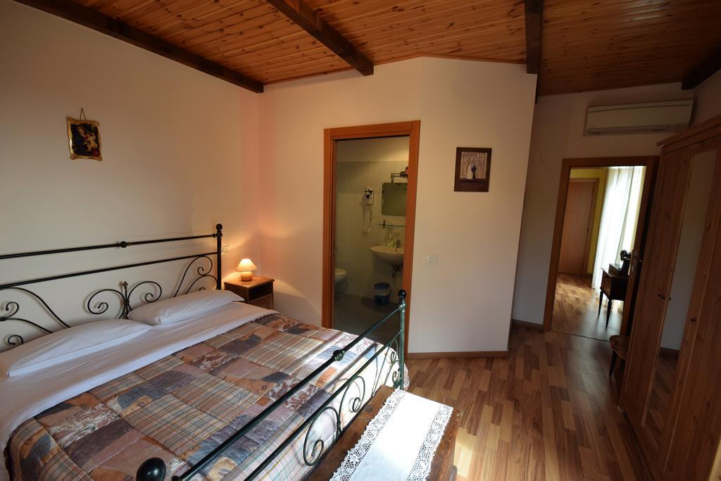 Belvedere Ostrense Agriturismo Al Rifugio Divino מראה חיצוני תמונה